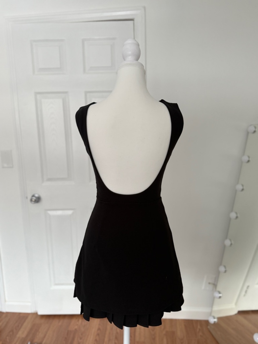Black Mini Dress Open Back XS Shein – Elegant Party Dress - Picture 2 of 2